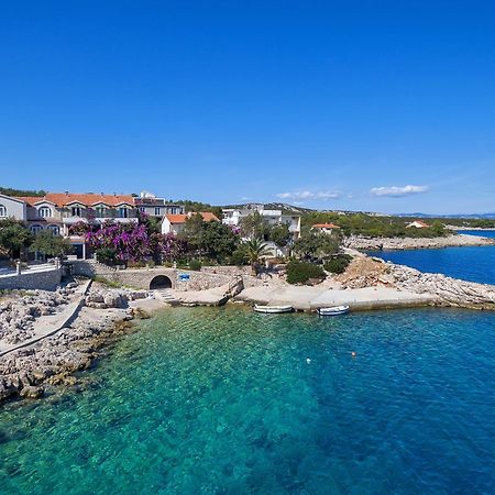 Apartmani Nikola Zastražišće Exteriér fotografie