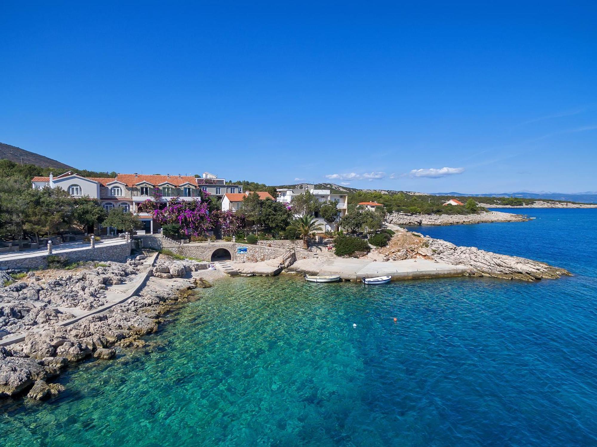 Apartmani Nikola Zastražišće Exteriér fotografie