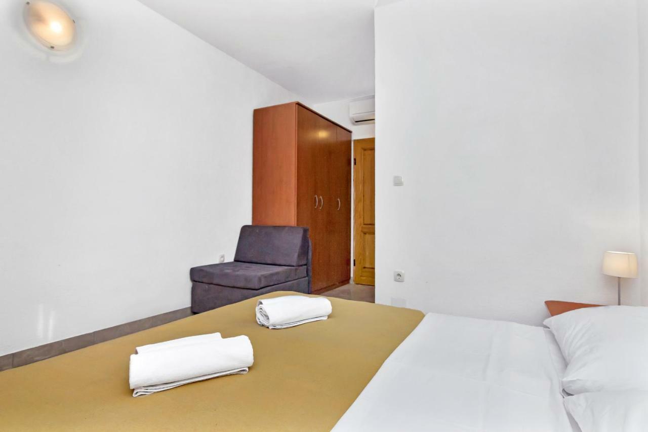 Apartmani Nikola Zastražišće Exteriér fotografie